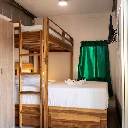 Emi'S Place Container Living Uvita Dış mekan fotoğraf