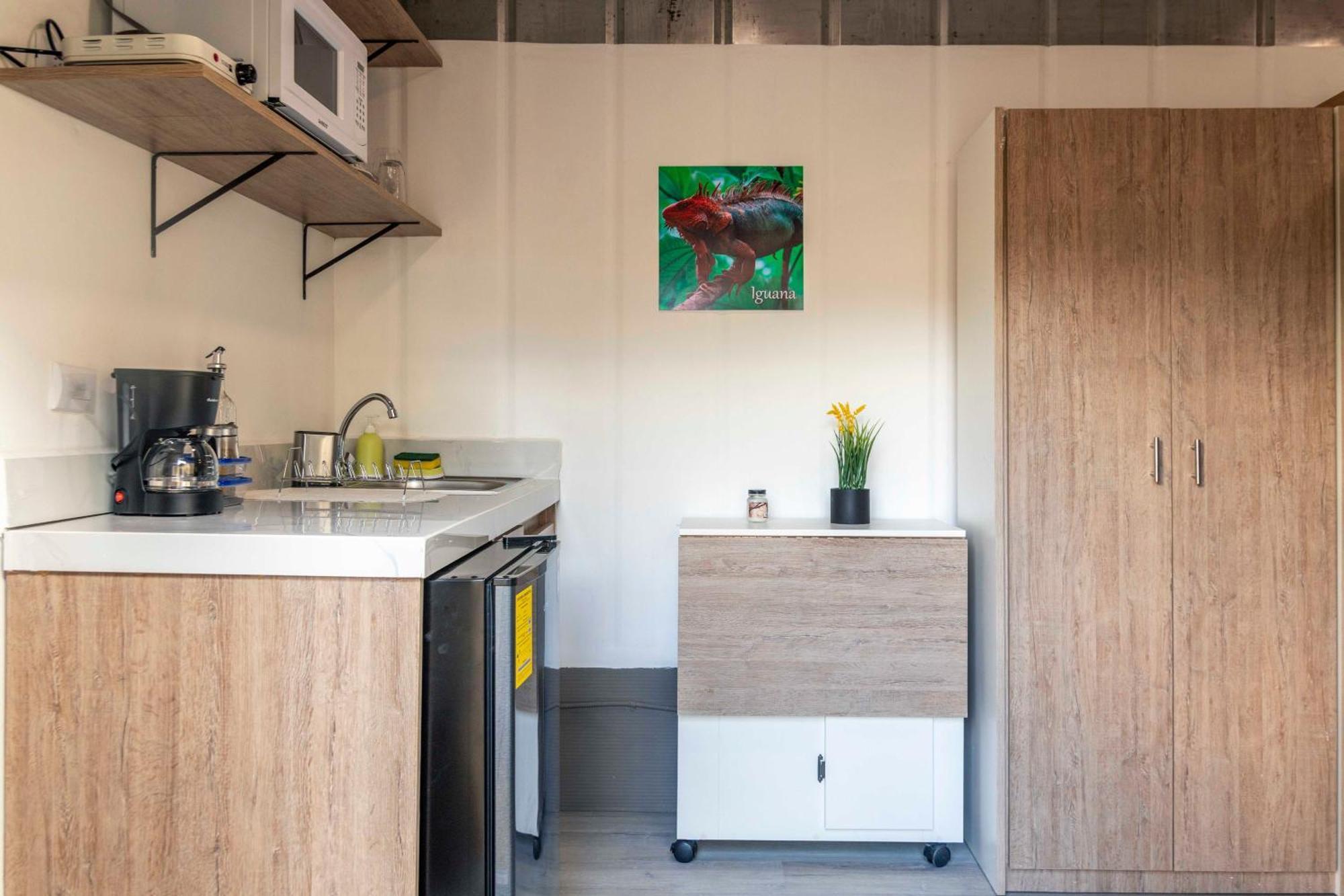 Emi'S Place Container Living Uvita Dış mekan fotoğraf