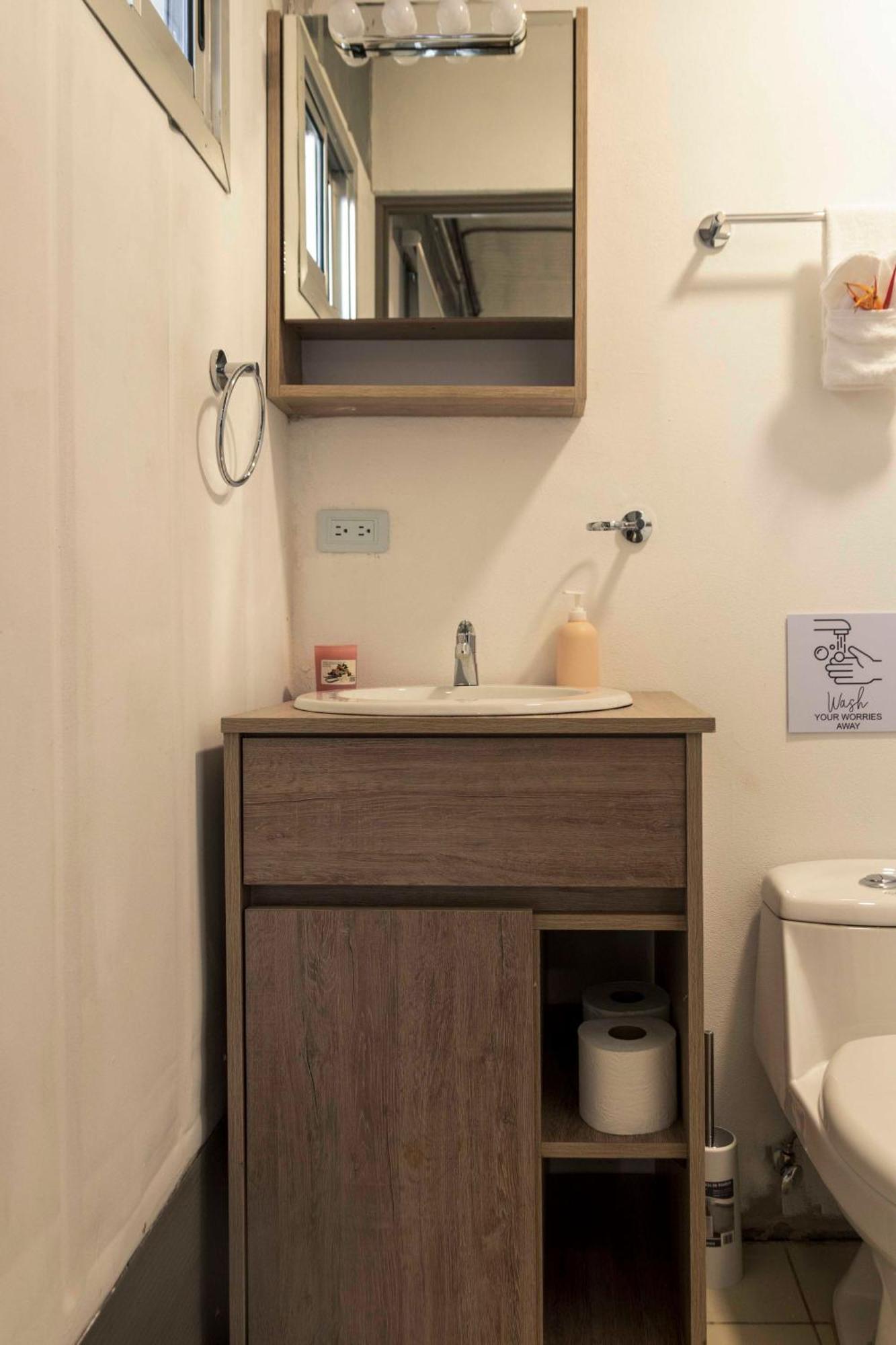 Emi'S Place Container Living Uvita Dış mekan fotoğraf